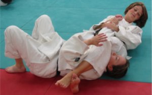 Jugi gatame (Magali et Lenaïg)